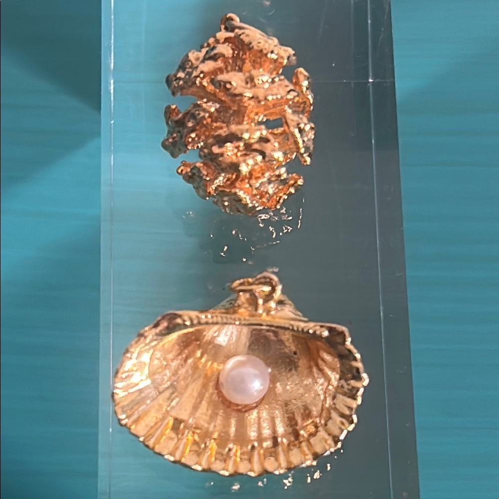 Set of Best of Both Worlds Sea Shell and Forest Pinecone Gold Electroplate Charm